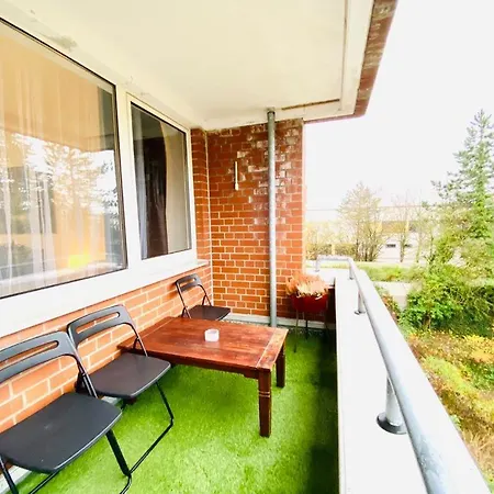 Hannovermesseapartment 2 Bedroom, Balcony With Garden View Exterior photo