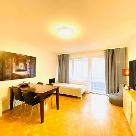 Hannovermesseapartment 2 Bedroom, Balcony With Garden View Exterior photo