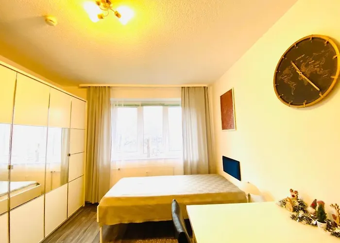 Hannovermesseapartment 2 Bedroom, Balcony With Garden View