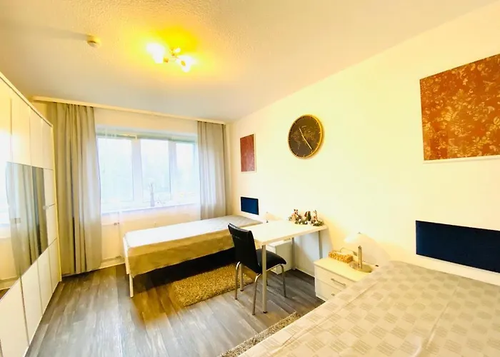 Hannovermesseapartment 2 Bedroom, Balcony With Garden View