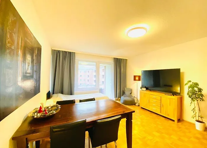 Hannovermesseapartment 2 Bedroom, Balcony With Garden View