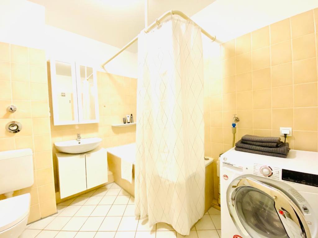 Hannovermesseapartment 2 Bedroom, Balcony With Garden View *